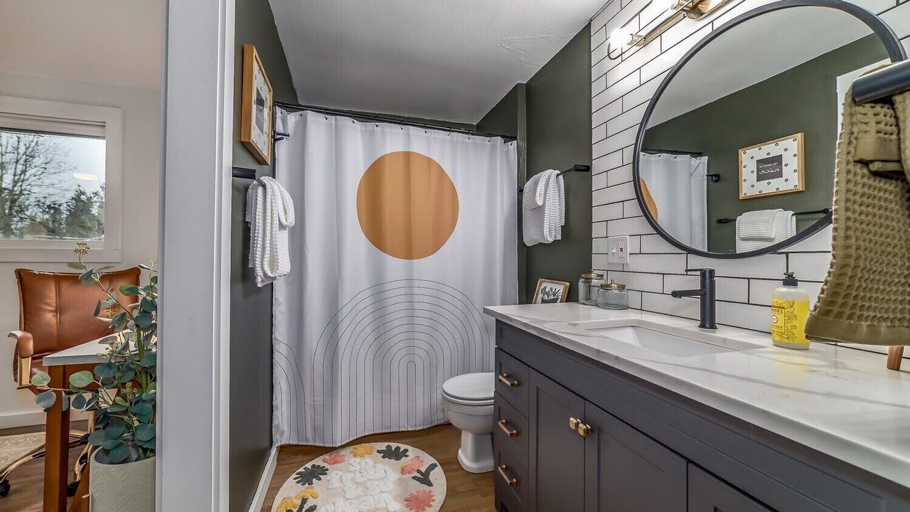 Photo of Bathroom in Central Oregon