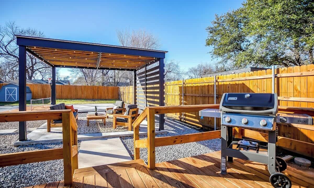 Photo of Outdoor in Central Arlington