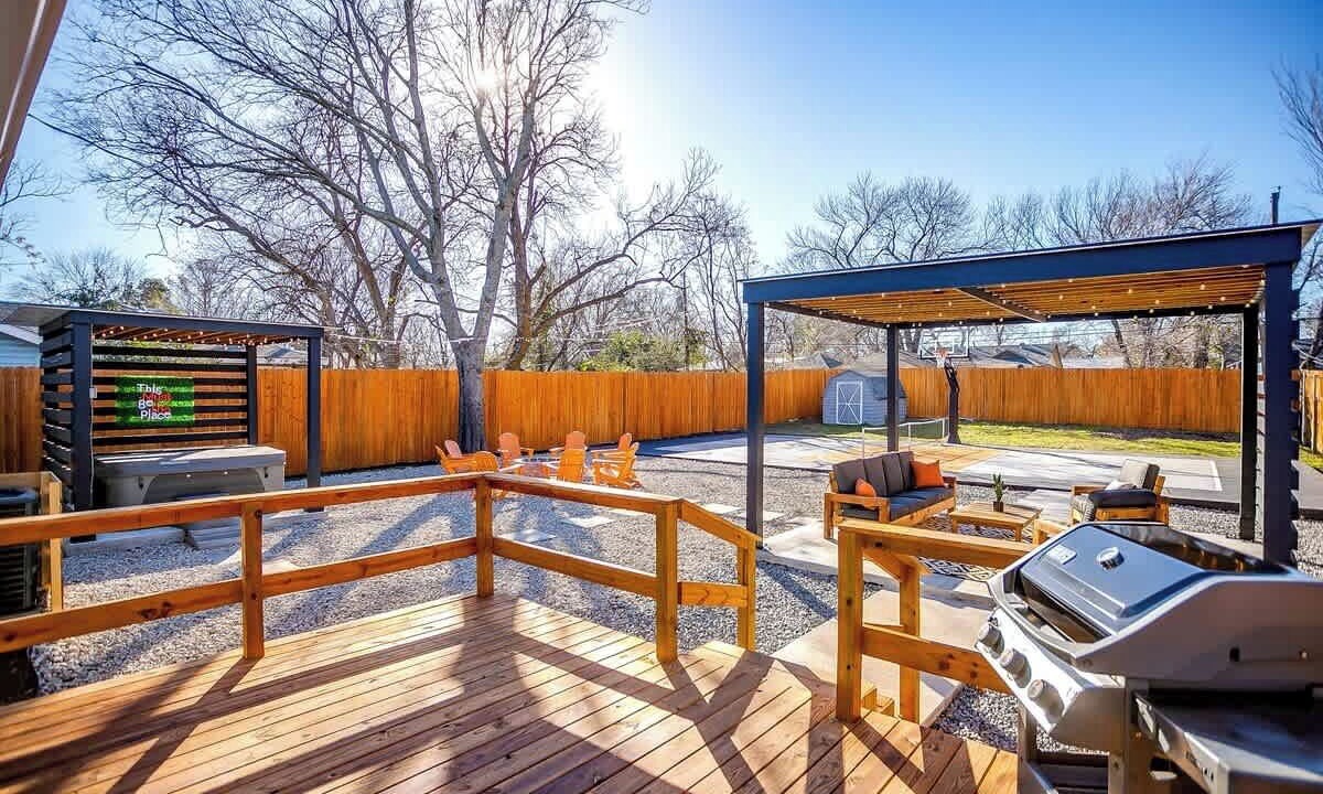 Photo of Outdoor in Central Arlington