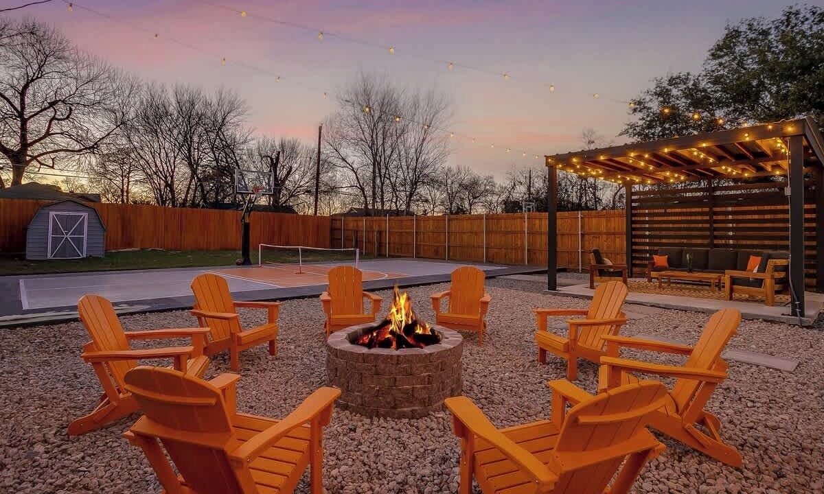 Photo of Others in Central Arlington