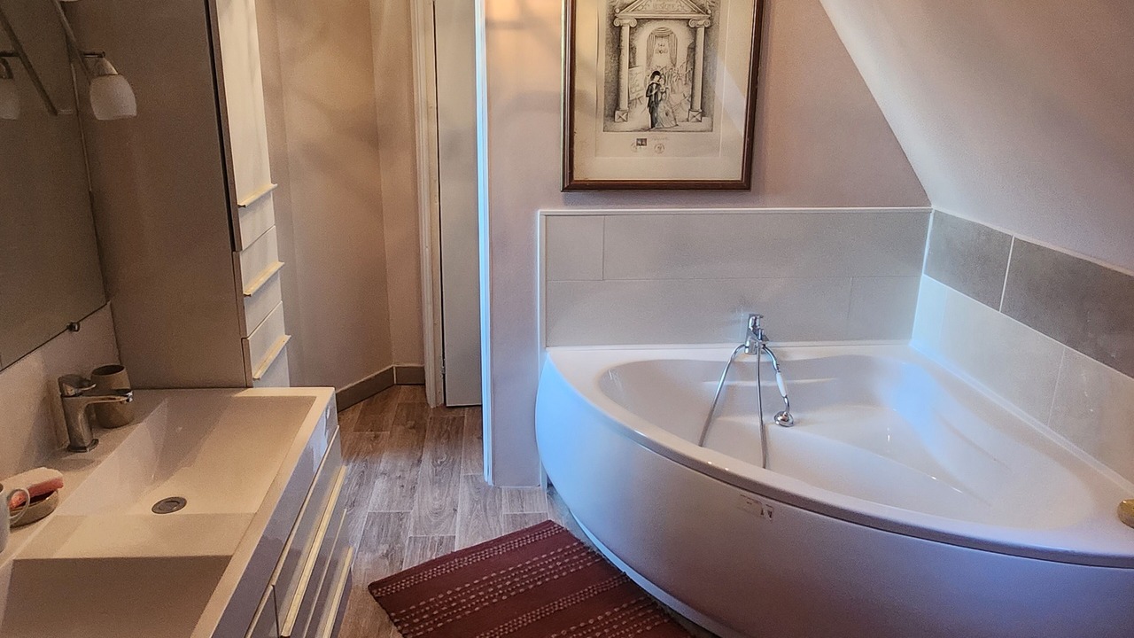 Photo of Bathroom in Pennedepie