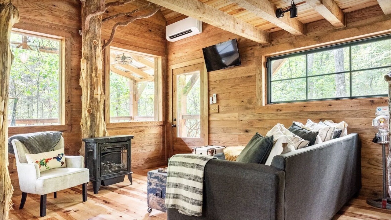 Photo of Livingroom in Adairsville