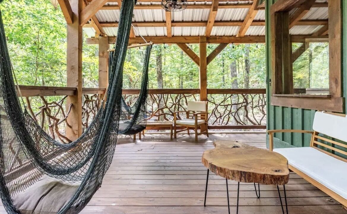 Photo of Patio Balcony in Adairsville