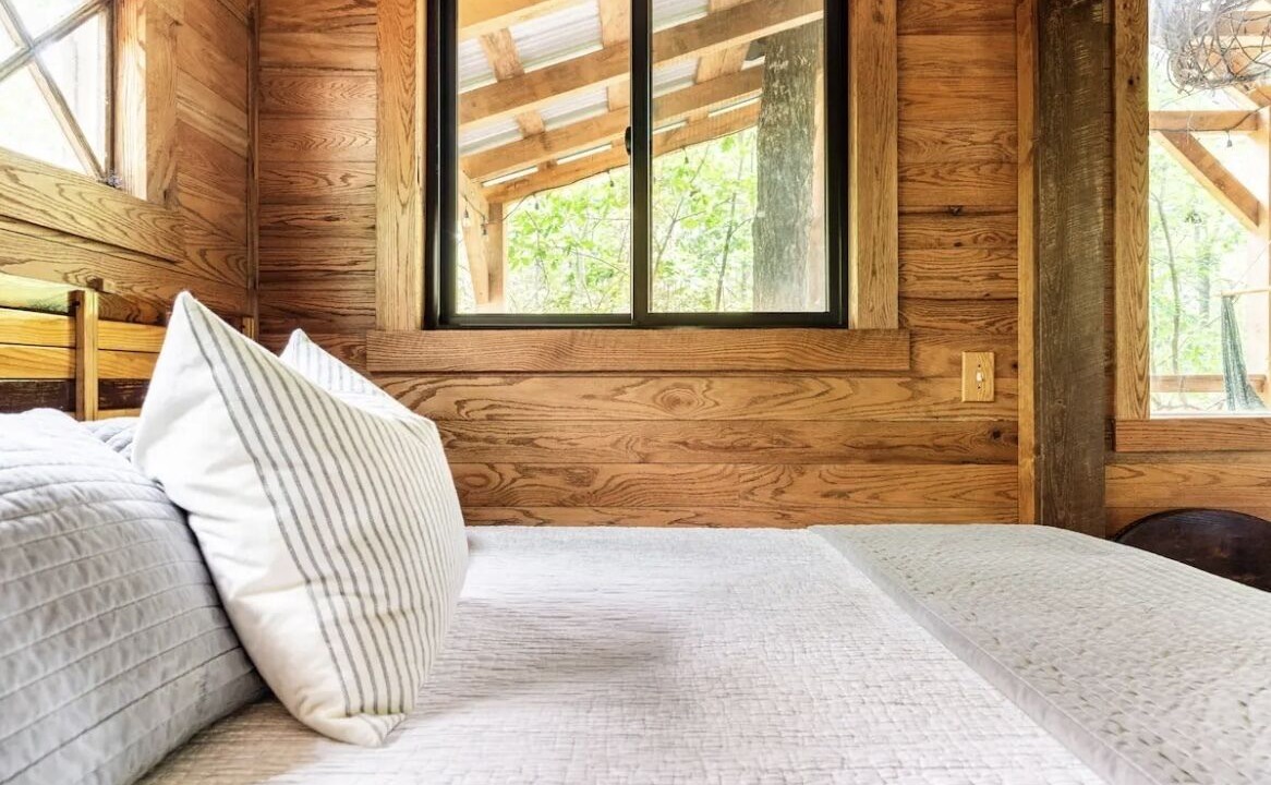 Photo of Bedroom in Adairsville