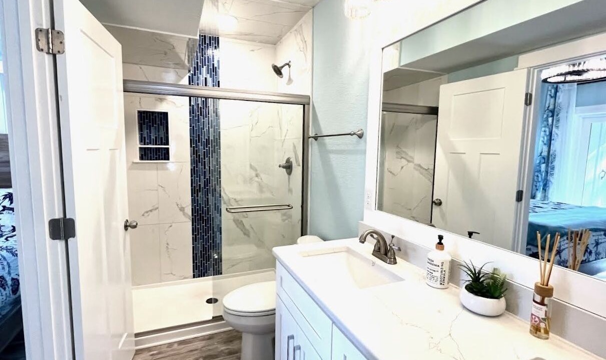 Photo of Bathroom in Monteray Shores