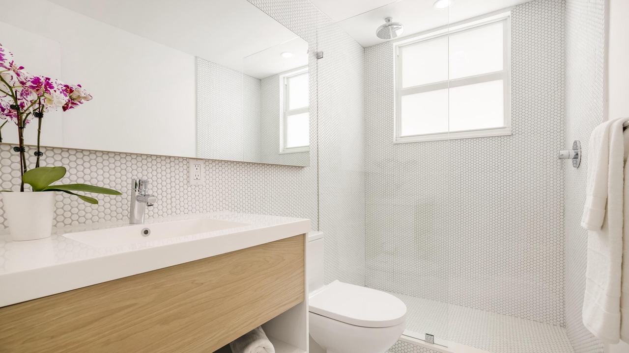 Photo of Bathroom in Bay Harbor Islands