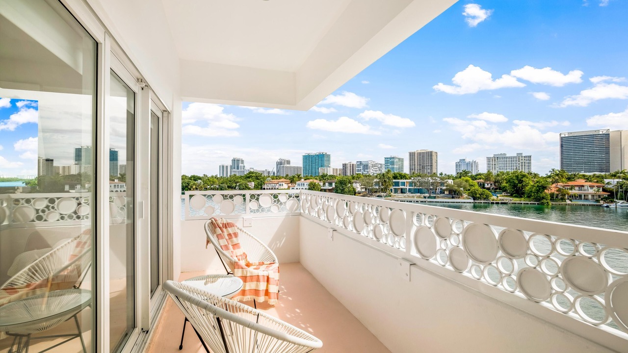 Photo of Outdoor in Bay Harbor Islands