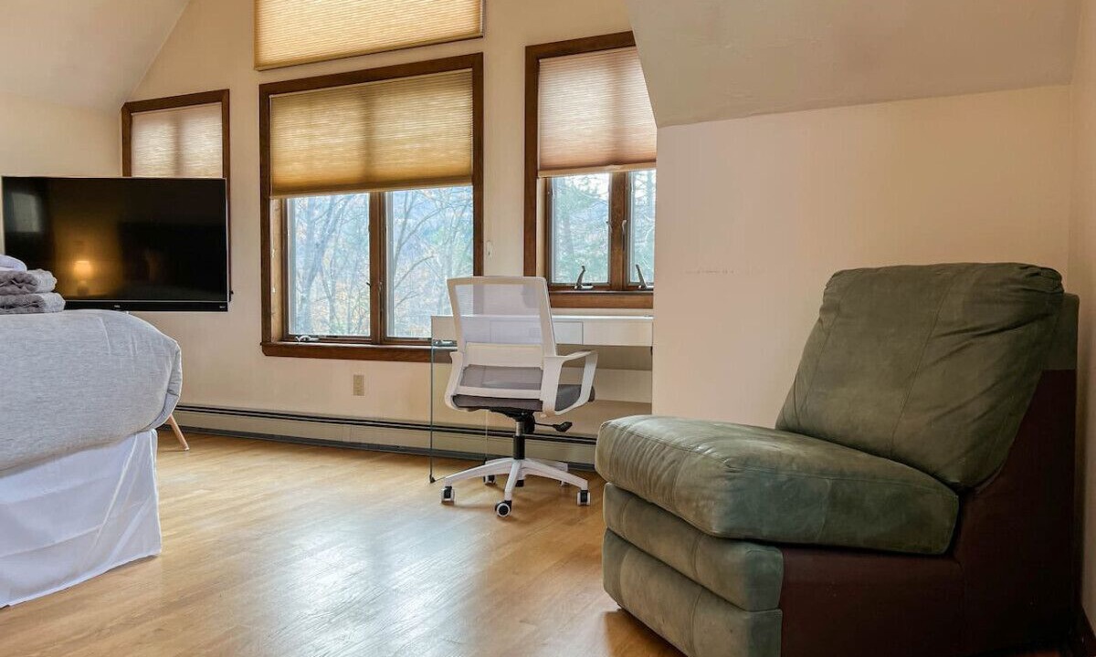 Photo of Others in Birchview by the Saco