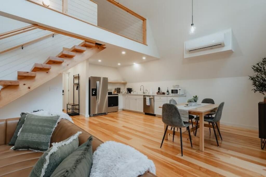 Photo of Others in Jeffersonville