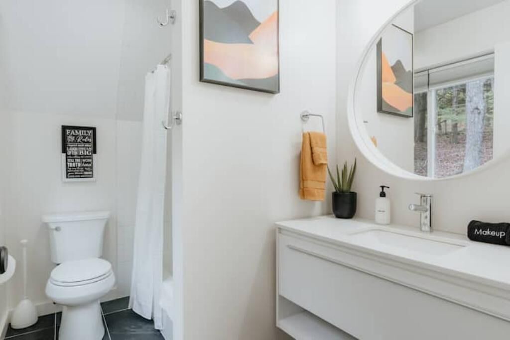 Photo of Bathroom in Jeffersonville