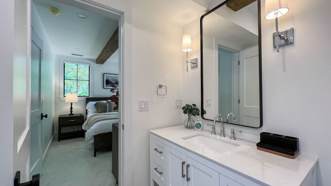 Photo of Bathroom in Cranmore Birches