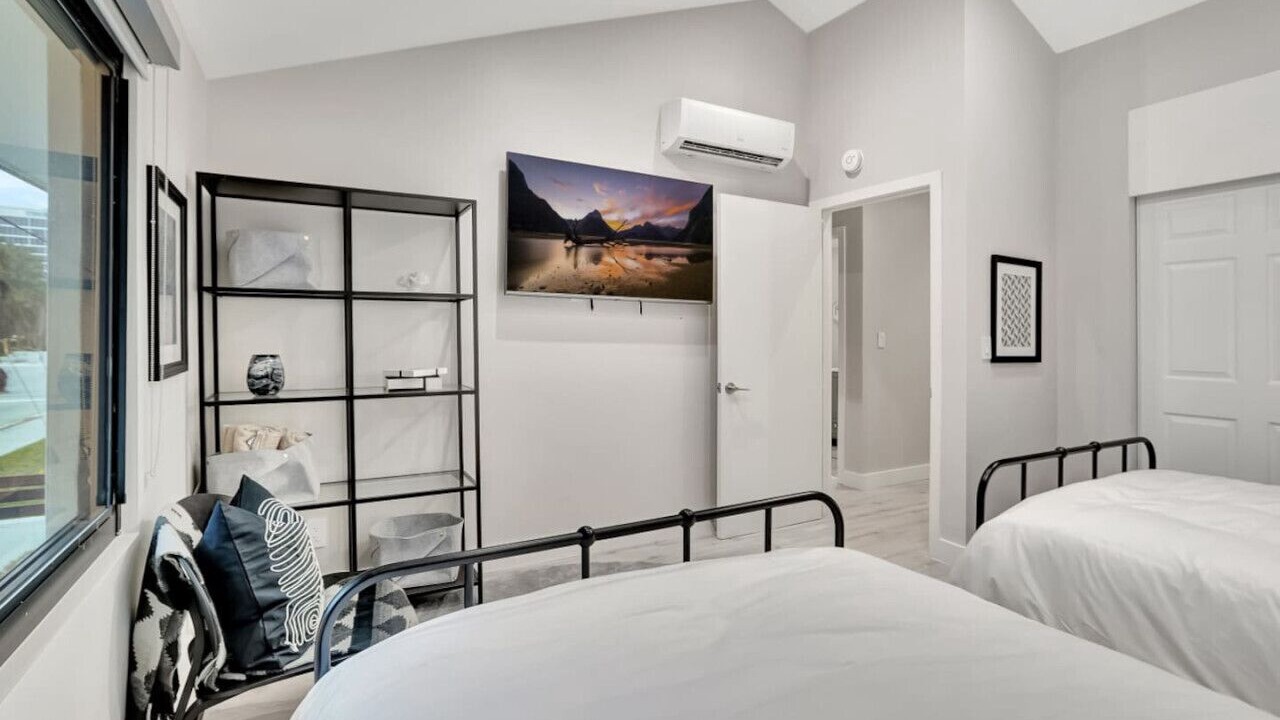 Photo of Bedroom in Central Beach