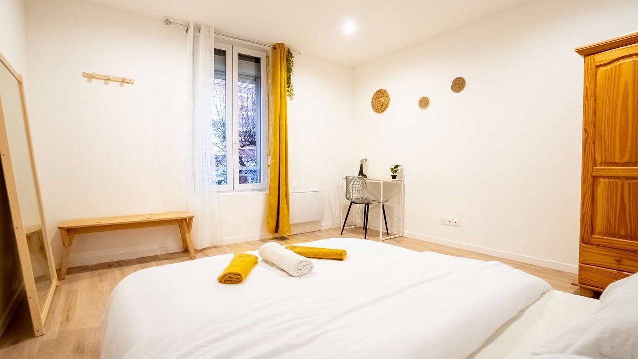 Photo of Bedroom in Charleville-Mezieres