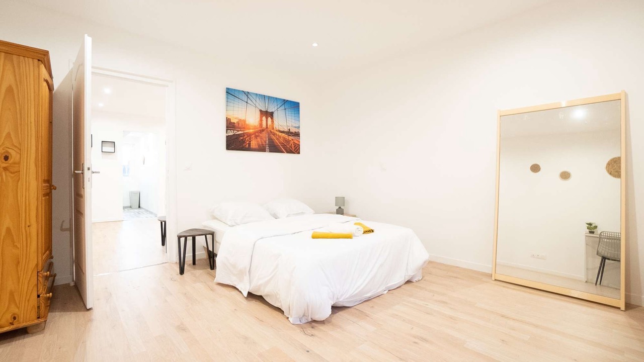 Photo of Bedroom in Charleville-Mezieres