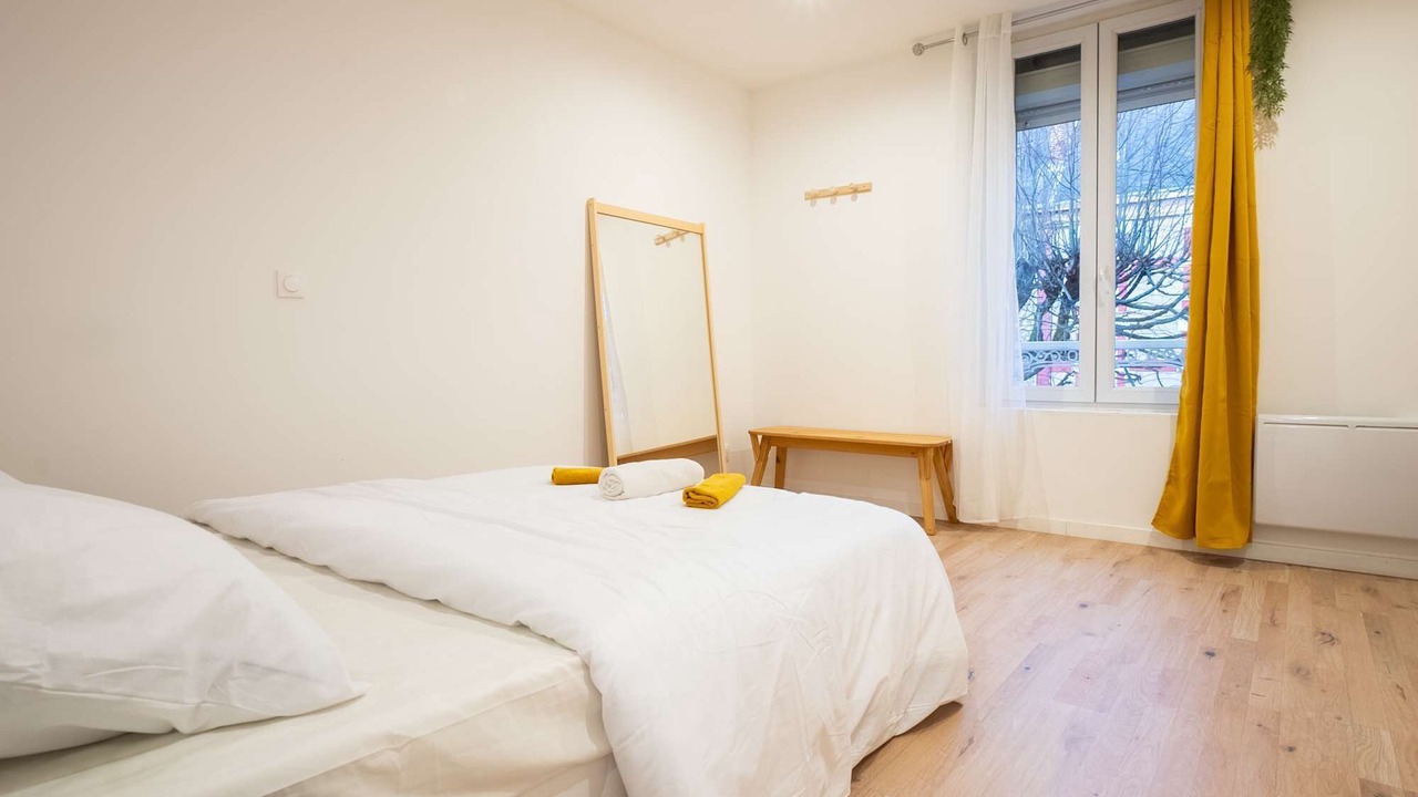 Photo of Bedroom in Charleville-Mezieres