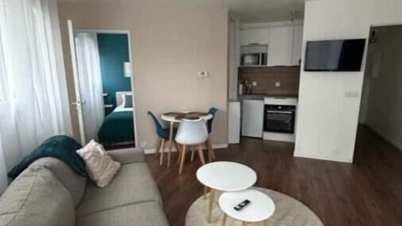 Photo of Livingroom in Elancourt