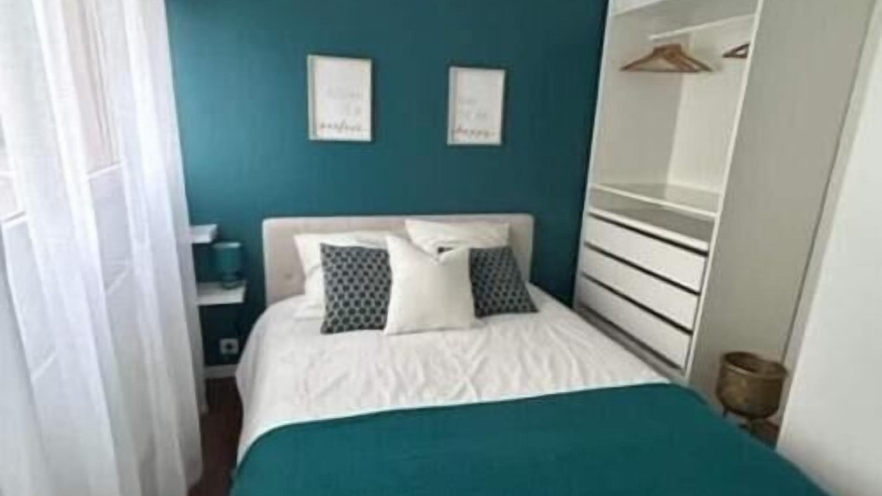 Photo of Bedroom in Elancourt