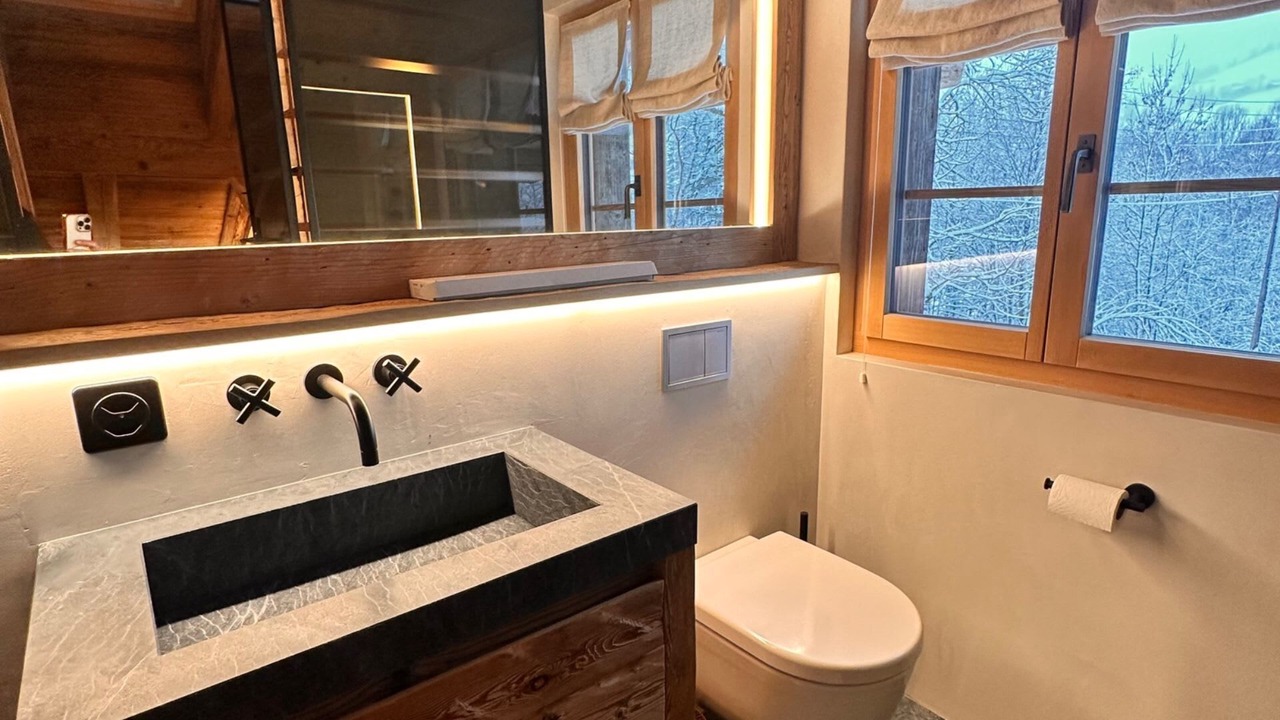 Photo of Bathroom in Gsteig
