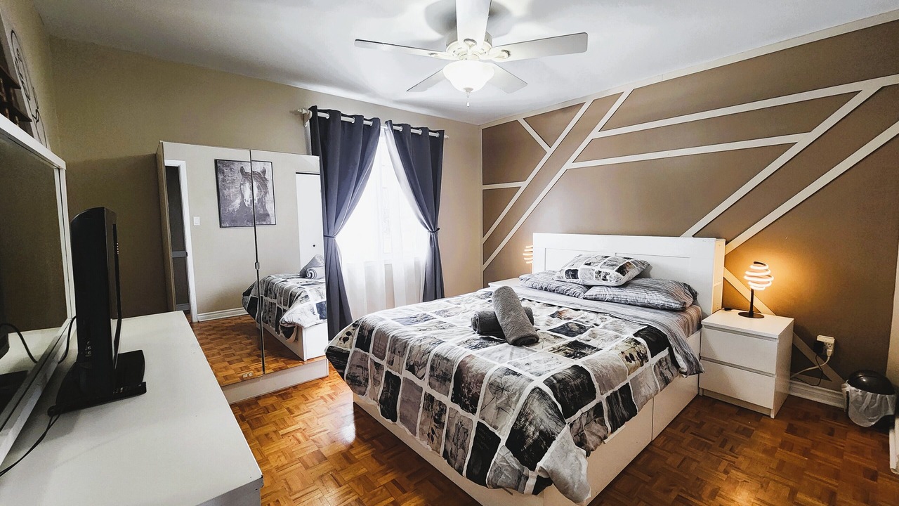 Photo of Bedroom in Longueuil