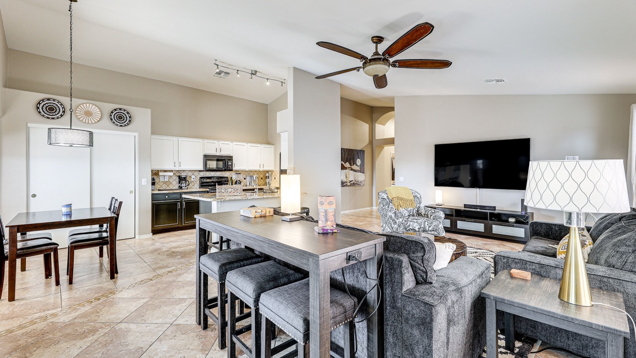 Photo of Livingroom in Gold Canyon