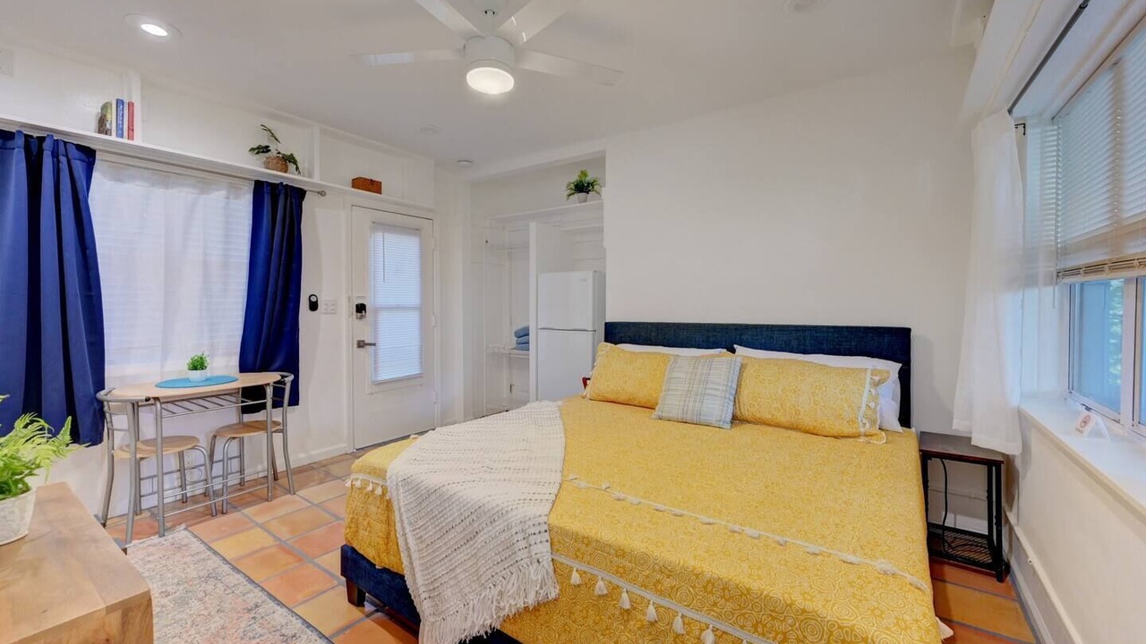 Photo of Bedroom in Deerfield Beach