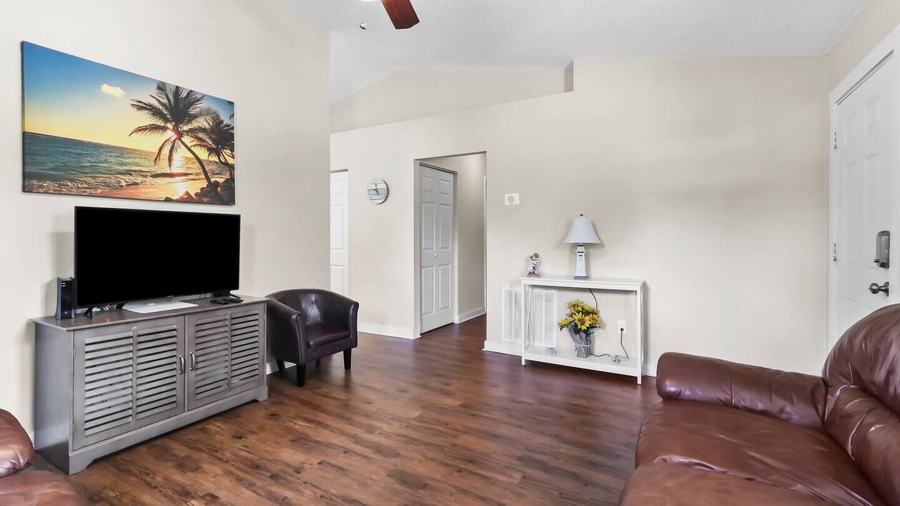 Photo of Livingroom in Riverview