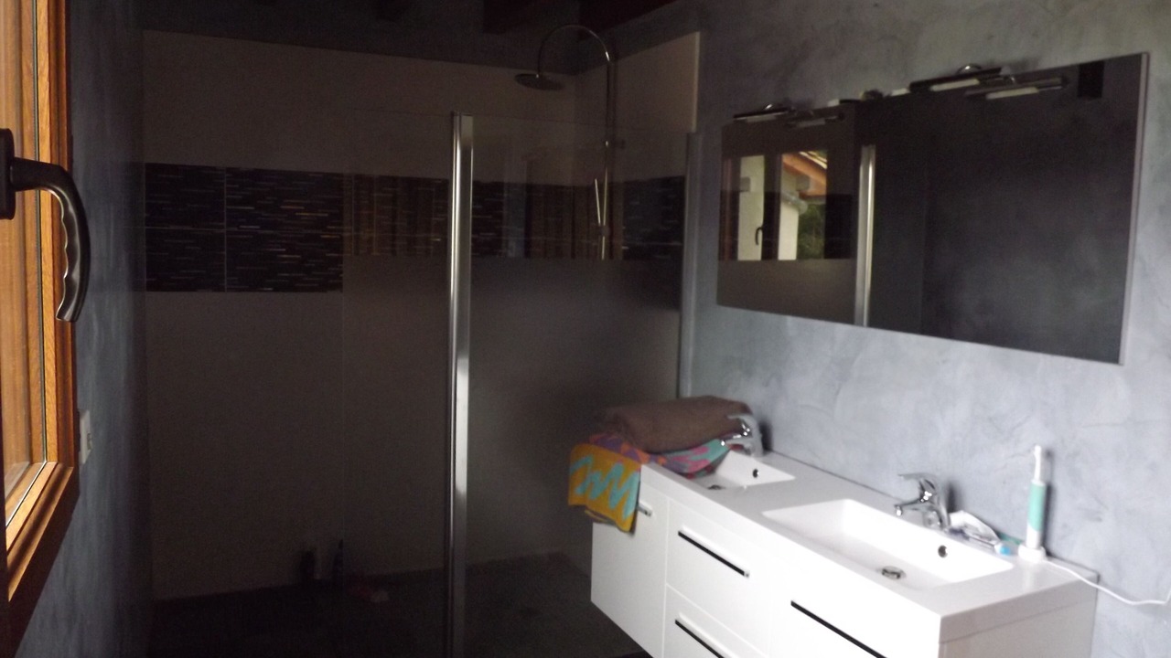 Photo of Bathroom in Saint-Constant-Fournoules
