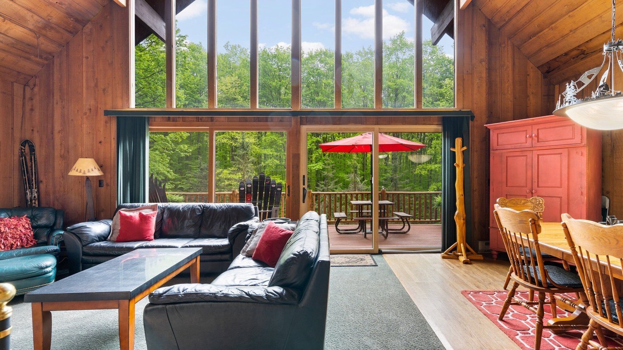 Photo of Livingroom in Bellaire