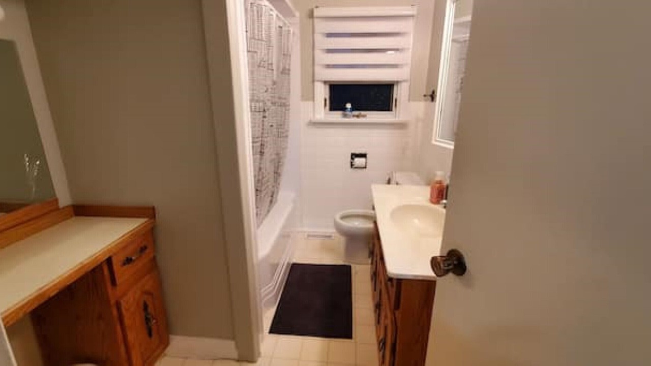 Photo of Bathroom in Gonor Station