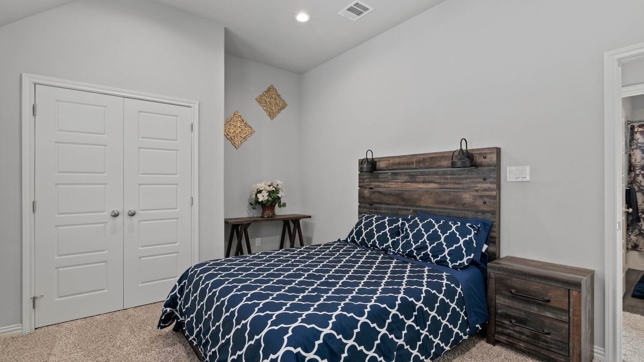 Photo of Bedroom in Cross Roads