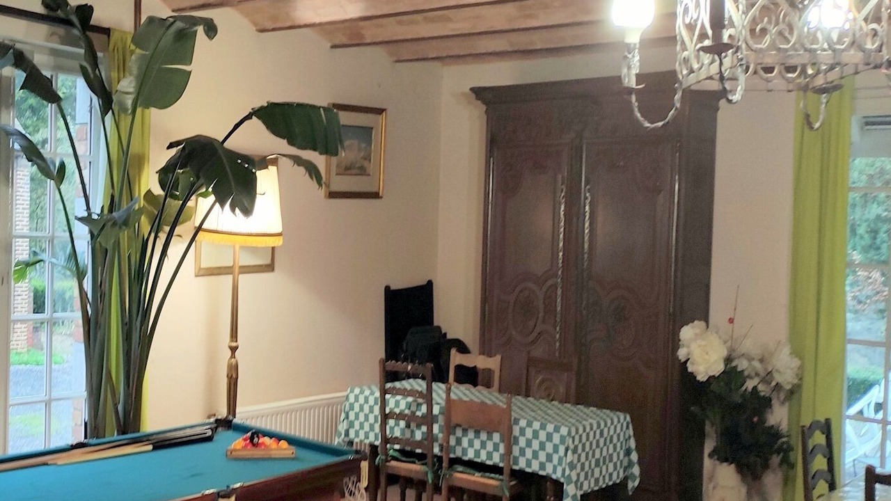 Photo of Livingroom in Englancourt