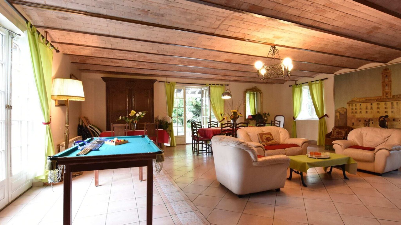 Photo of Livingroom in Englancourt