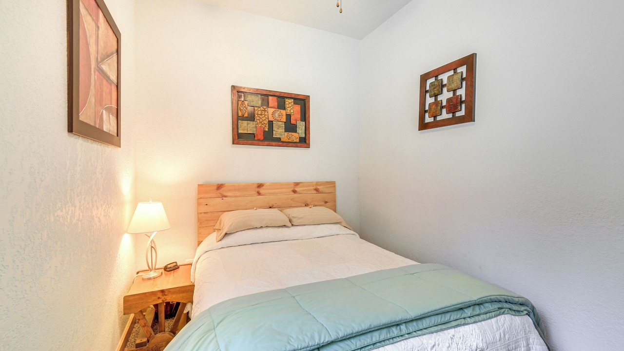 Photo of Bedroom in Townsend