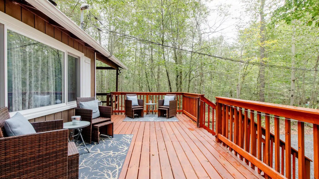Photo of Patio Balcony in Pocono Lake