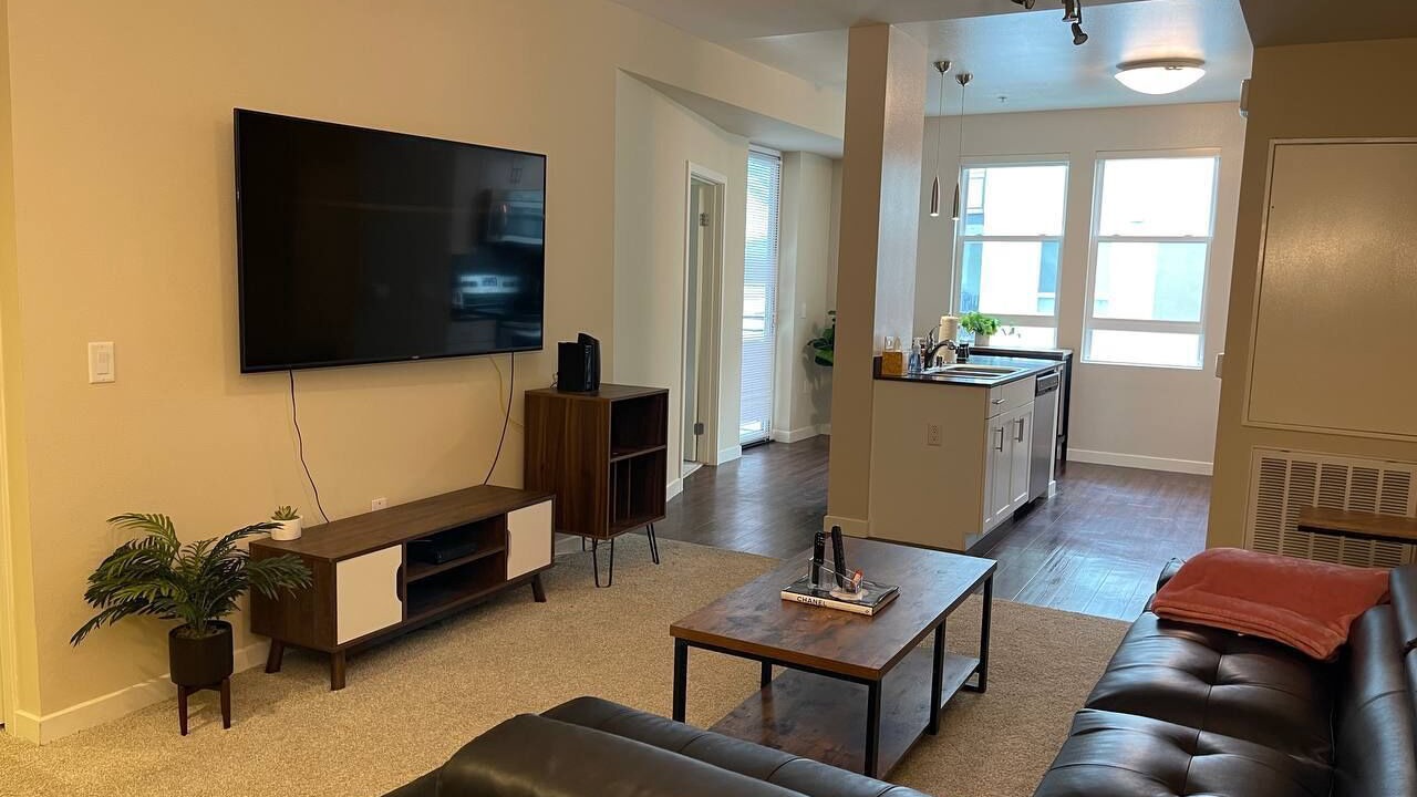 Photo of Livingroom in Miracle Mile