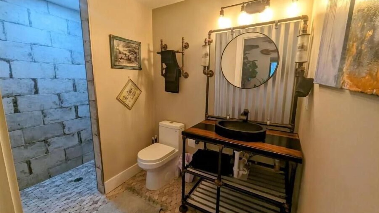 Photo of Bathroom in Tampa Heights