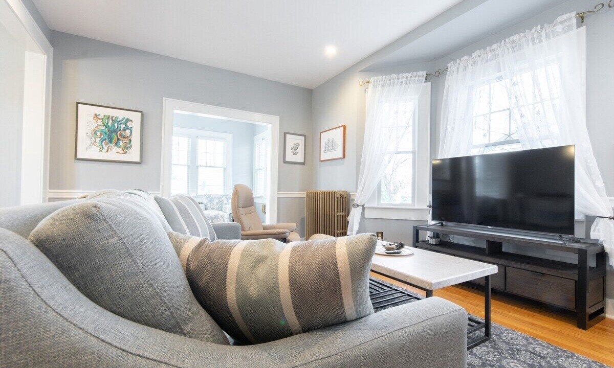 Photo of Livingroom in Belmar