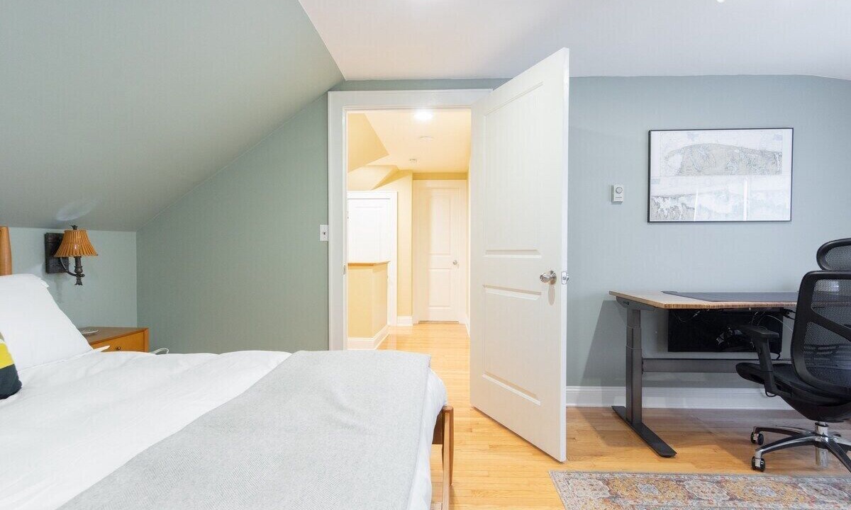 Photo of Bedroom in Belmar