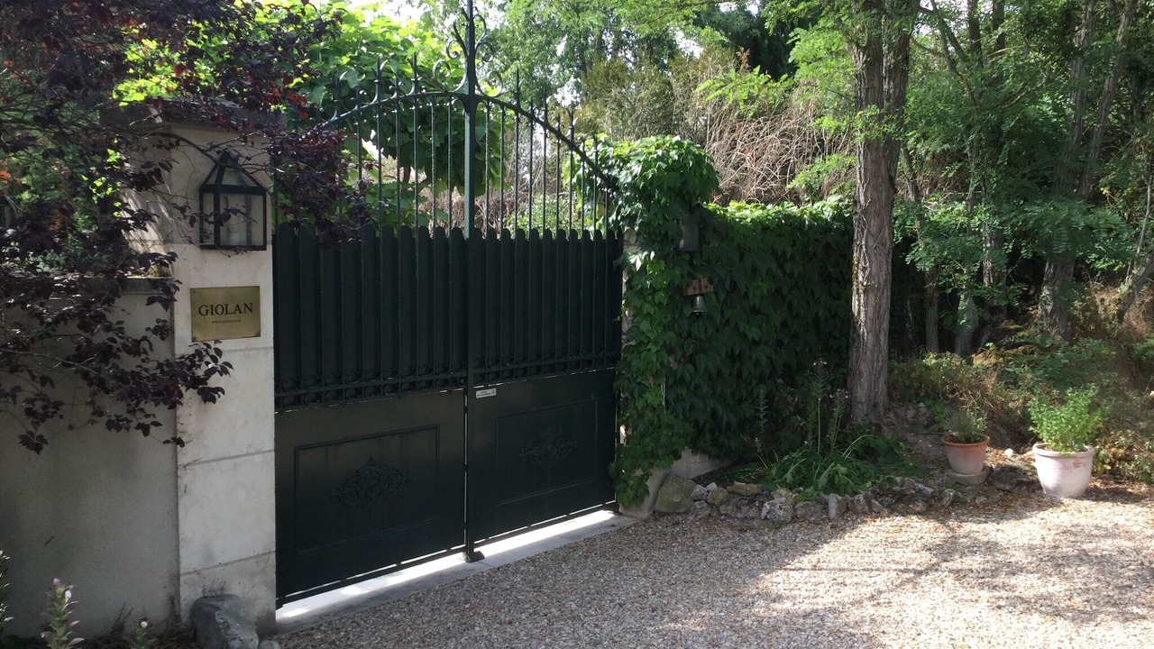 Photo of Others in Le Chatelet