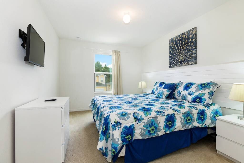 Photo of Bedroom in Crystal Cove
