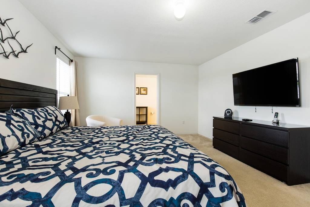 Photo of Bedroom in Crystal Cove