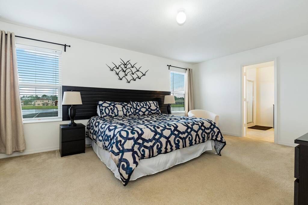 Photo of Bedroom in Crystal Cove
