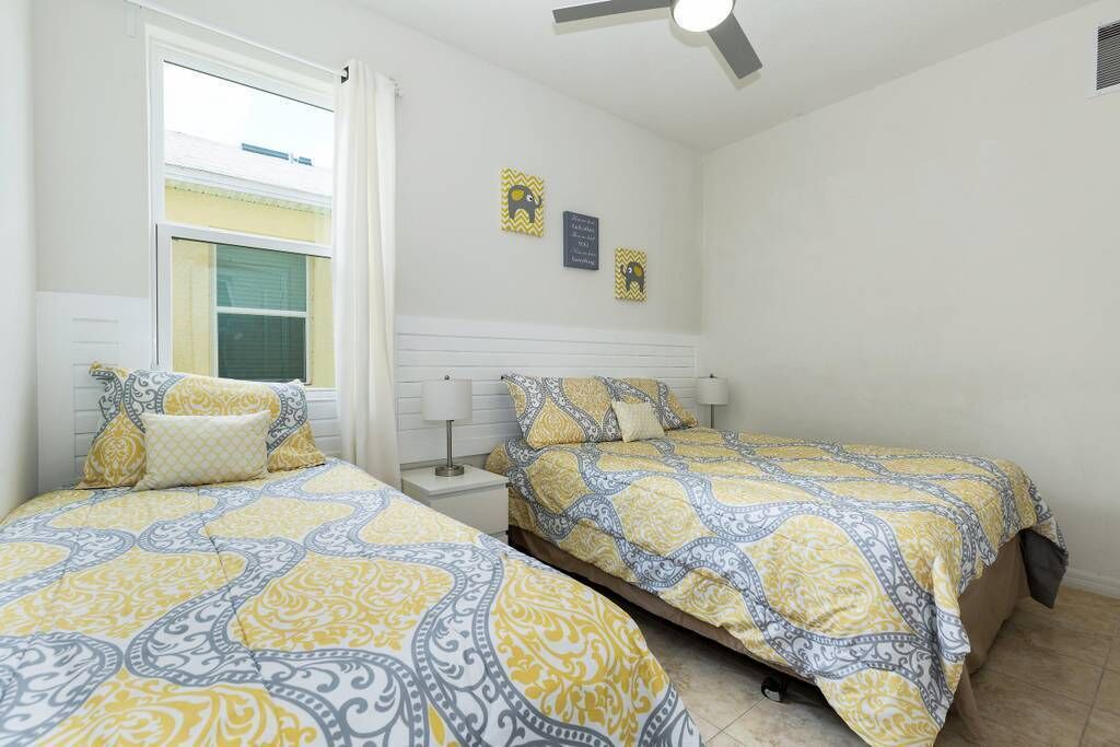 Photo of Bedroom in Crystal Cove