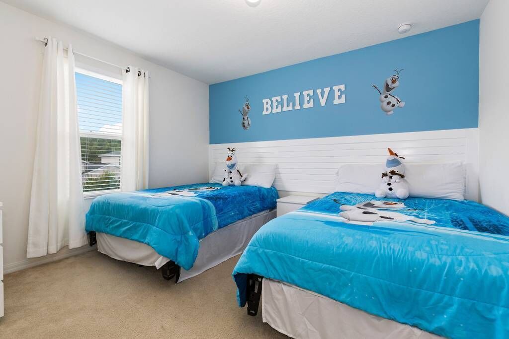 Photo of Bedroom in Crystal Cove