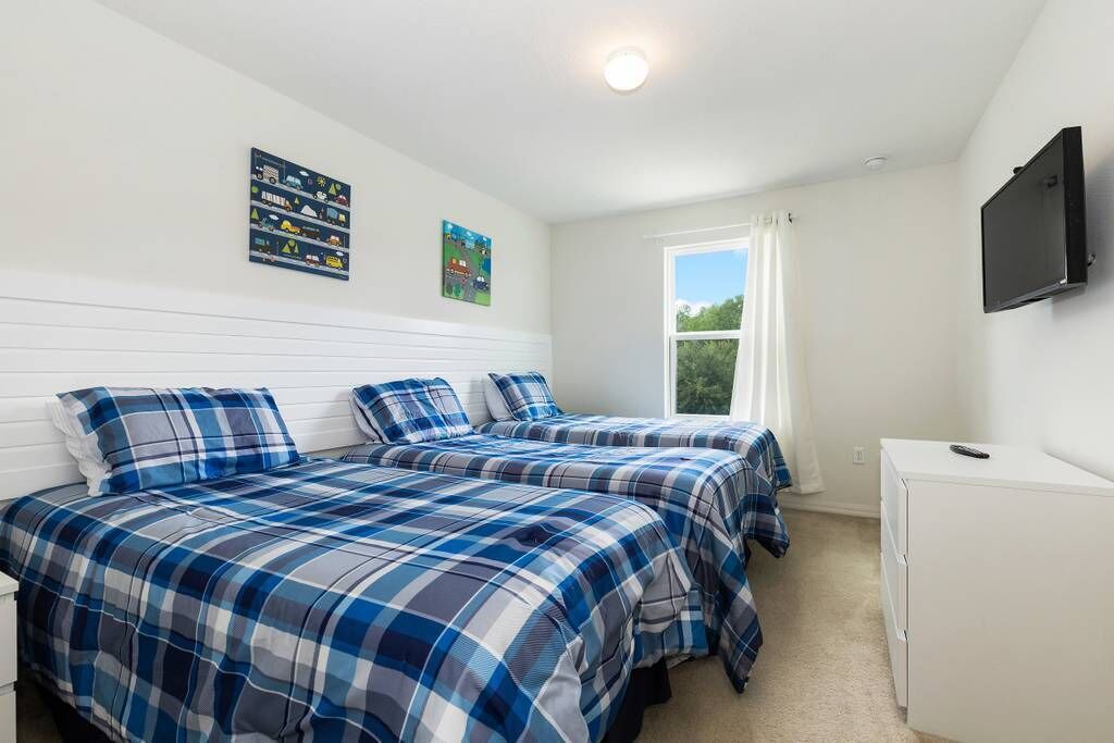 Photo of Bedroom in Crystal Cove
