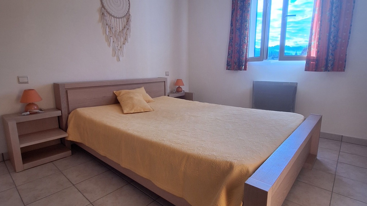 Photo of Bedroom in Sablet
