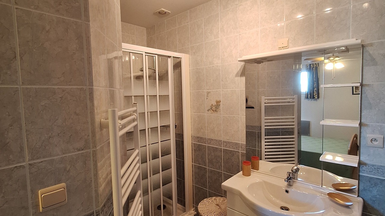 Photo of Bathroom in Sablet