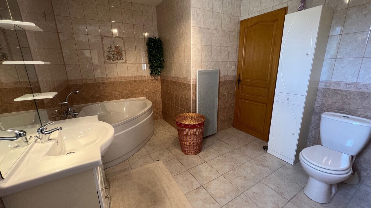 Photo of Bathroom in Sablet