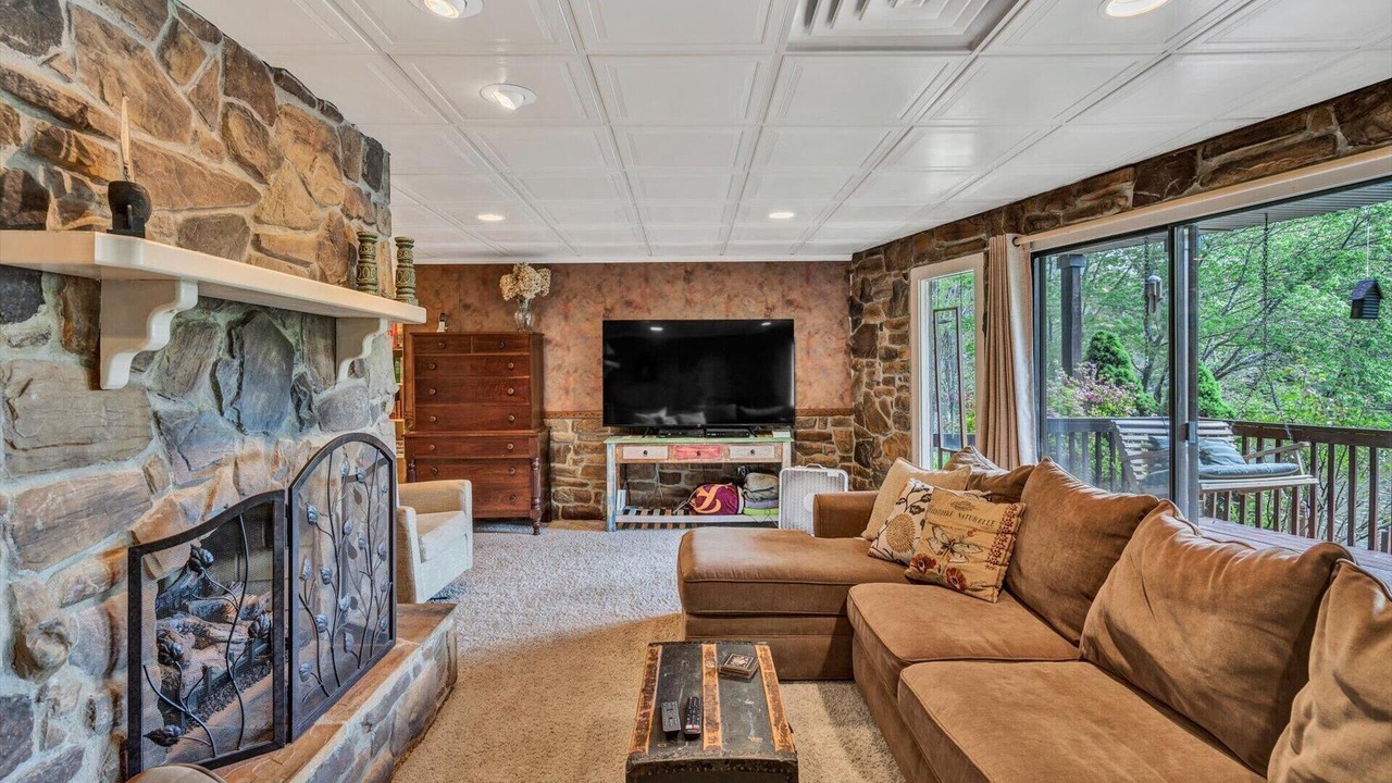 Photo of Livingroom in Goodview