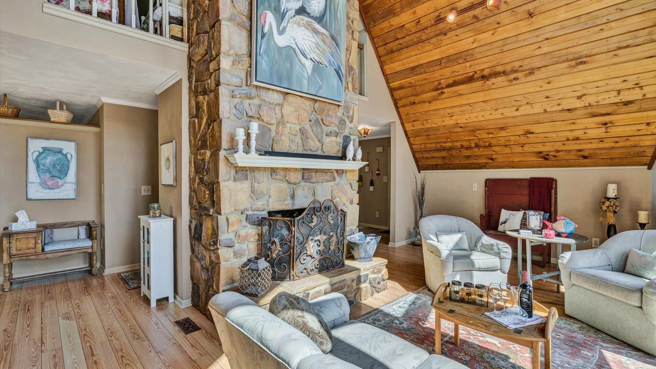 Photo of Livingroom in Goodview